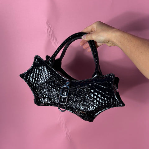 Feeling' Batty Purse