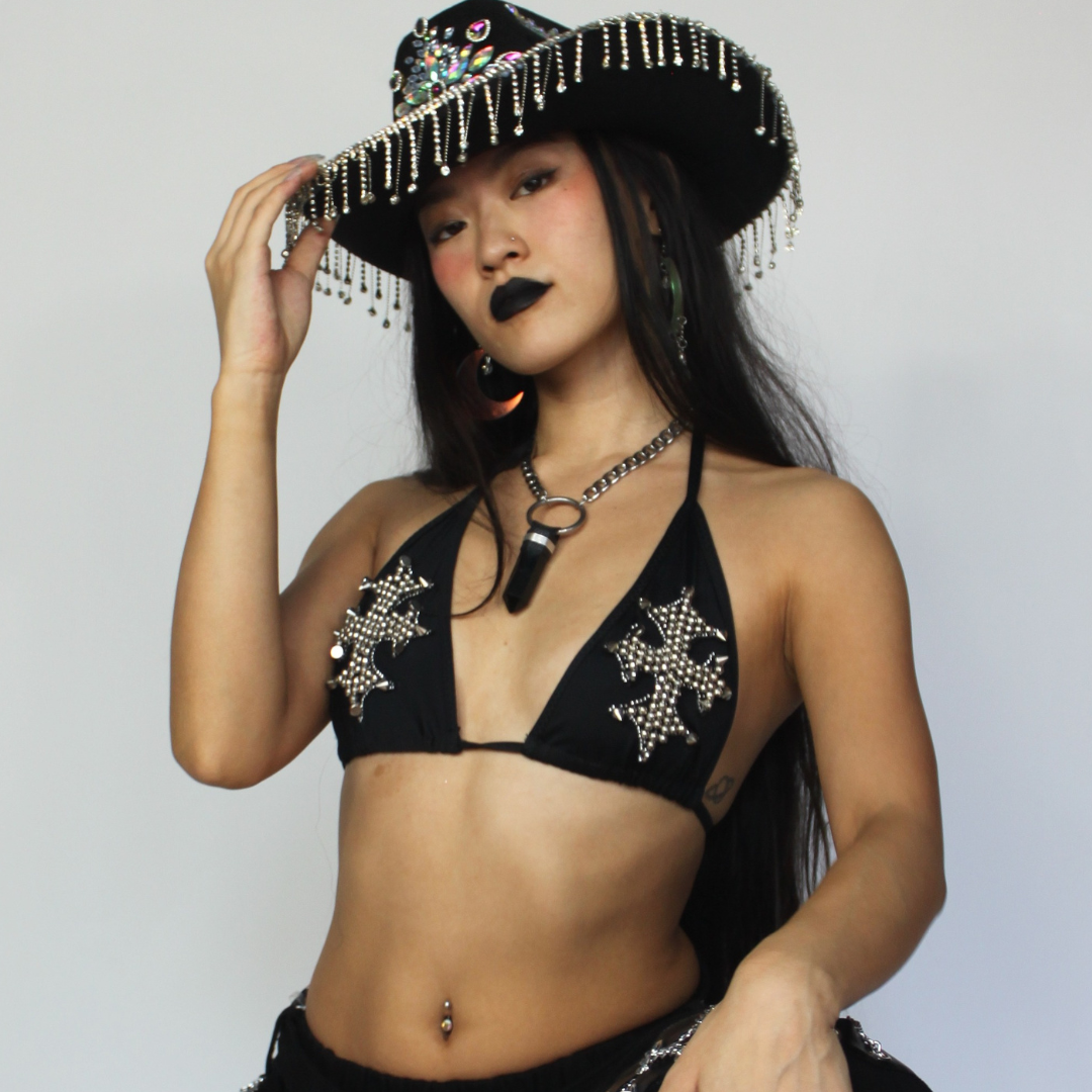 Divinity Triangle Top